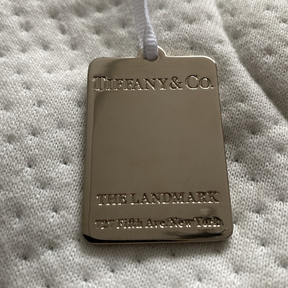 BNWOB limited edition Tiffany & Co sterling silver charm NYC “The Landmark” - Picture 4 of 6